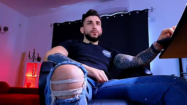 MightyAaron66 webcam