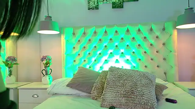 tifannywolf_ - TifannyWolf_'s free webcam - UK Sex Cams