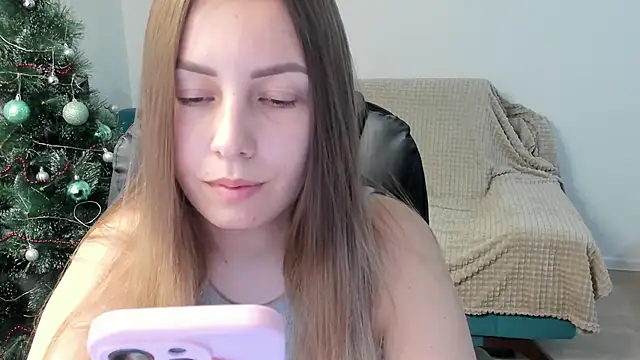 Mia_shy1 webcam