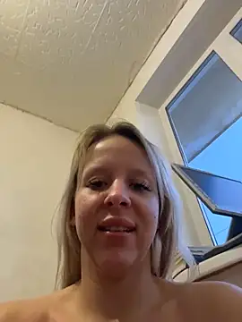 LikaCat Live Webcam on Stripchat