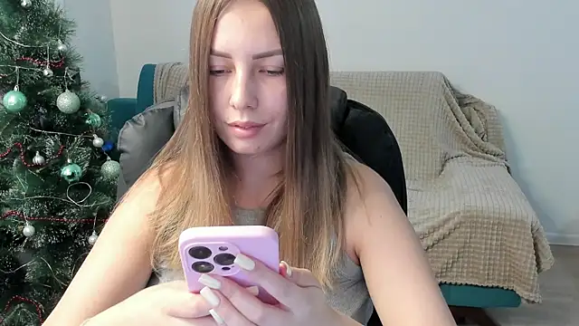 Mia_shy1