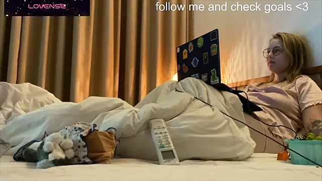 jacywinslat - JacyWinslat's free webcam