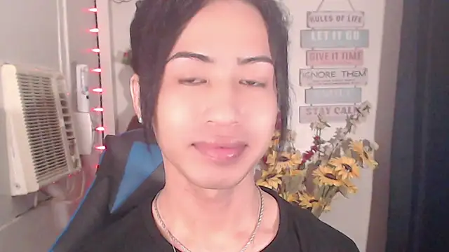 miracle_thebrat (Ask my age) - make love with me , cumshow @goal <3