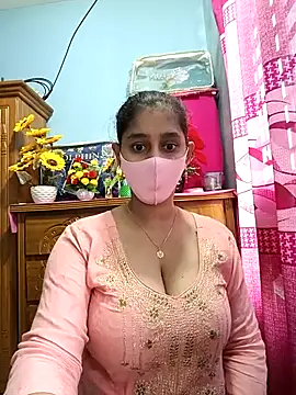 Webcam Model (Cute_Faria)  is live.Free join now!