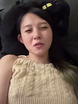 yucheng_920baby (F young) - 電擊奶頭2分鐘