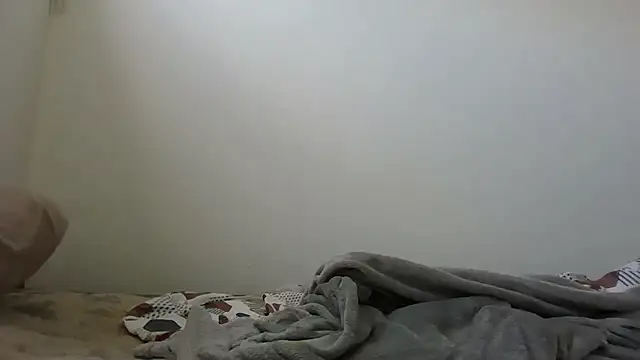 JUNINHOLEKEJR webcam