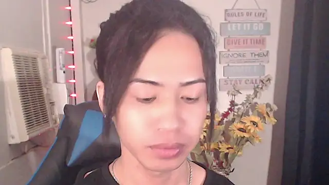 Miracle_TheBrat webcam