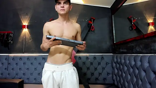 liam_coleman25 webcam