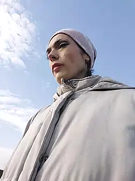 SheTheDeeevil webcam