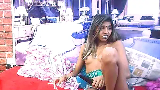 IndianSexySlender webcam