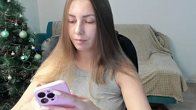 Mia_shy1 webcam
