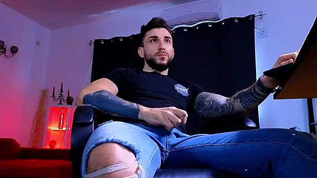 MightyAaron66 webcam