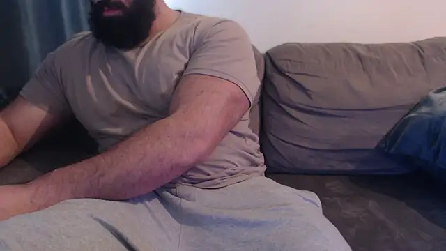 hugemachohandsome webcam