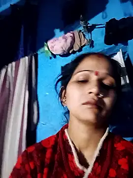 Webcam Model (Jooli_xx) is live