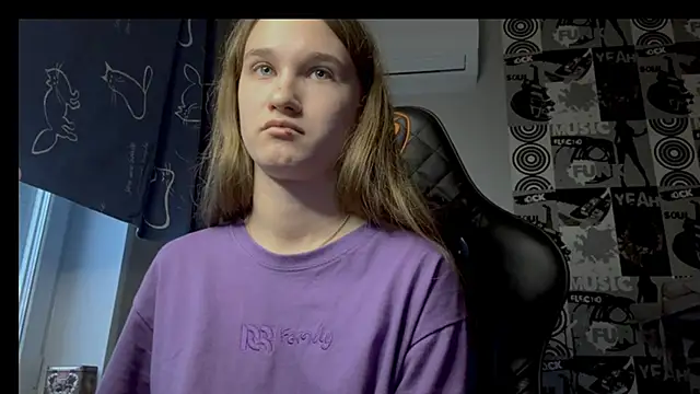 helgicuteness webcam