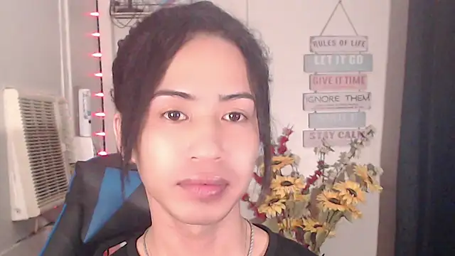 Miracle_TheBrat webcam