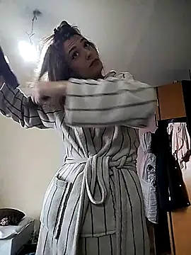 SheTheDeeevil webcam