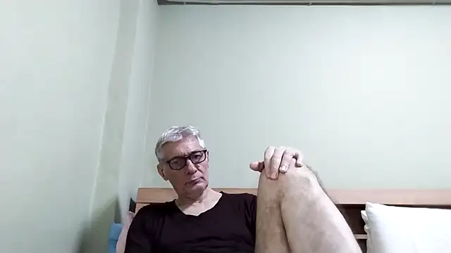 BIGUNCUTHARDCOCK webcam