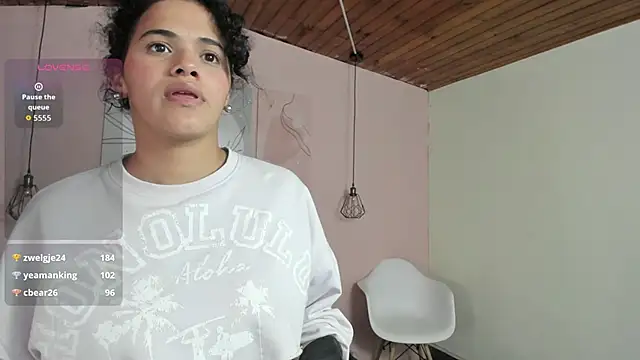 ATENA_JB live cam screenshot female on SexOnline.top – Live Cams, Videos, GIFs & Chat