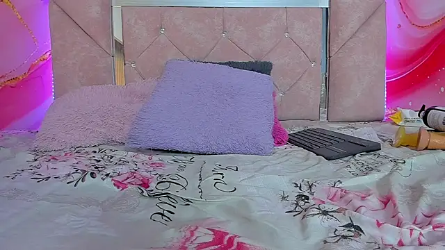 Taylor_oriana_ webcam