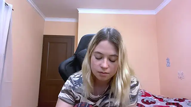 HotLuna69 webcam