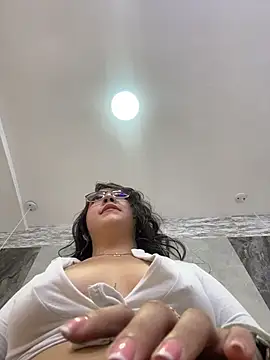 Hannahpradaa_ webcam