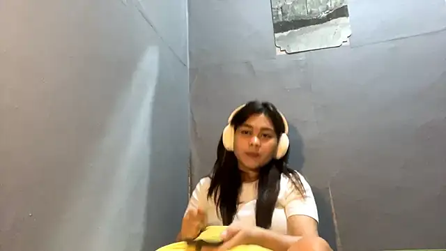 ShayCowell webcam stripchat model stream image