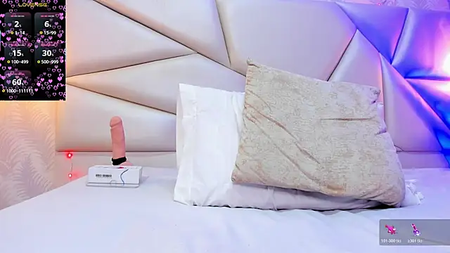 laurettedela_rouse's room