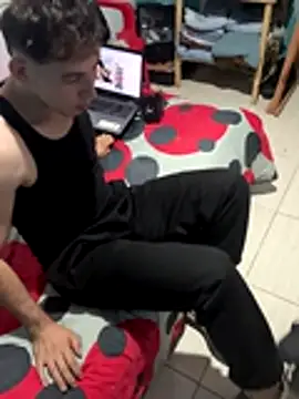 AlexanderBianchi2's room