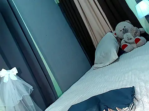 Creamycum_celinexx webcam