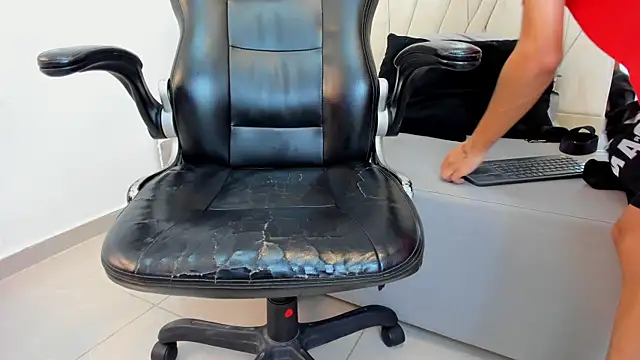 adams_bobby (M twink) - Cum show!! 😈🍆🔥