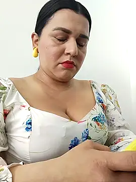 Maira-11 webcam stripchat model stream image