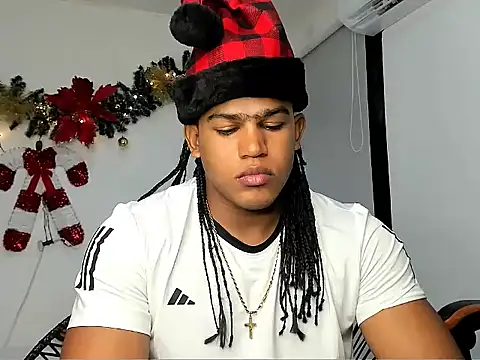 alex_balck (M young) - I hope you can give me my Christmas bonu