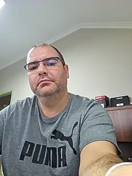 Andrew1900529 webcam