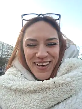 Webcam Model (SlimBellaa)  is live.Free join now!