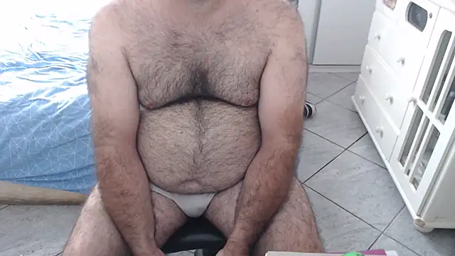 mysterbearmg (Ask my age) - CUM IN PUBLIC