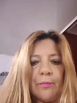 karlaanqui1 (Ask my age) - Suck breasts