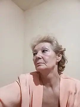 Webcam Model (Calypso-Loove) is live