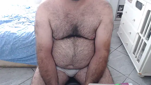 mysterbearmg (Ask my age) - CUM IN PUBLIC