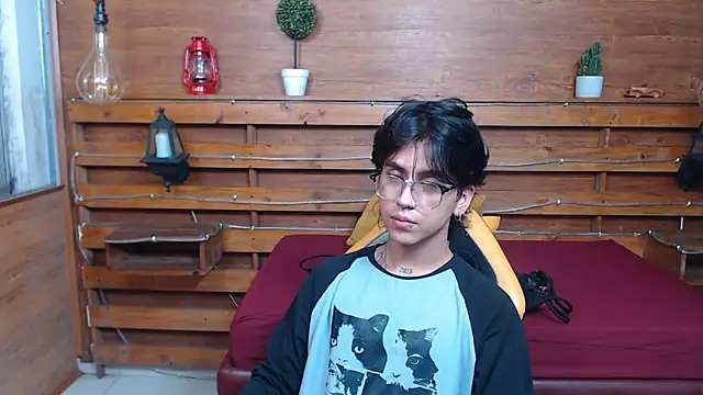 alex_477 (M twink) - big cum