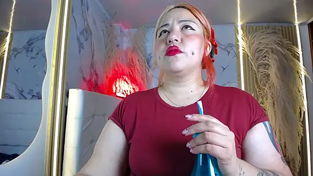 Bruja__Scarlata webcam