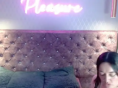 CataleyaDamourx webcam