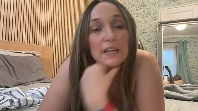 ElegantLilyXX webcam