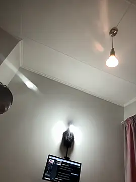 Bootyliciouse21X webcam