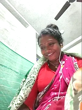 Webcam Model (vipmonalisha)  is live.Free join now!