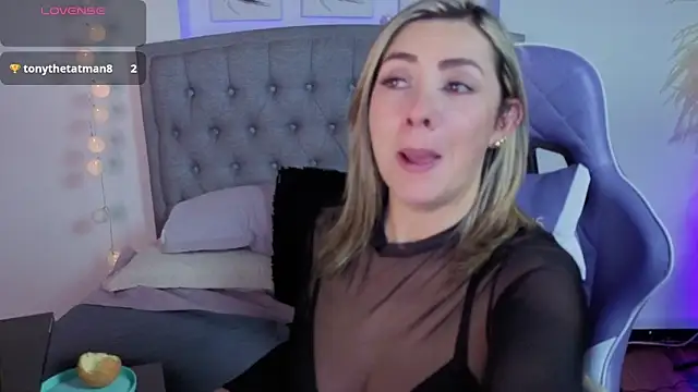 isabella_lt - Isabella_lt's free webcam