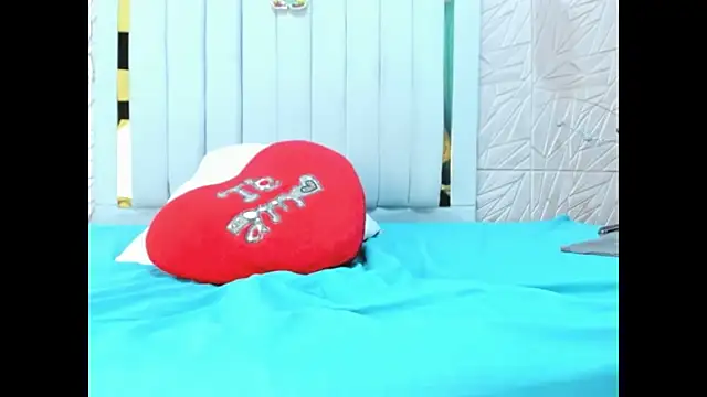 Rebecca_Mitchell webcam