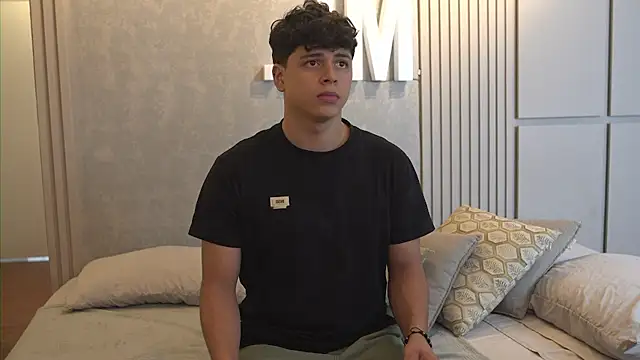 ethan_occonor (M twink) - Public Cum 💦