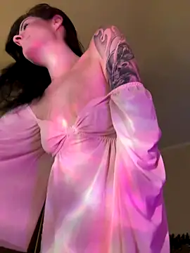 bigJuicyPussy webcam