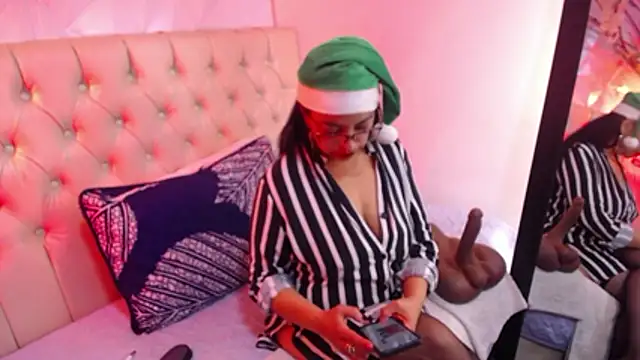 Chanel_milff_ webcam